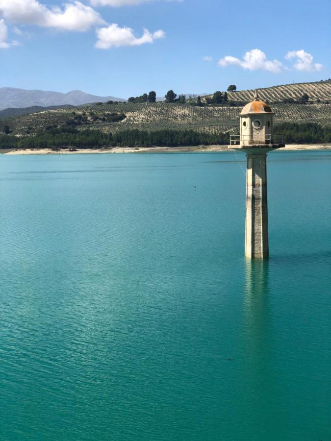 Chalet Embalse Bermejales Arenas del Rey Bagian luar foto