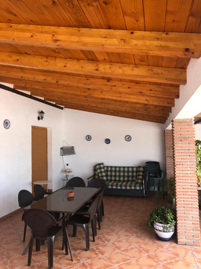 Chalet Embalse Bermejales Arenas del Rey Bagian luar foto