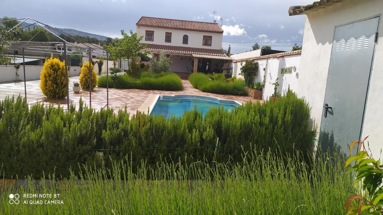 Chalet Embalse Bermejales Arenas del Rey Bagian luar foto